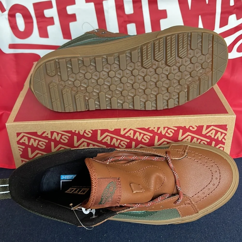 Vans Sk8-Hi Mte-1
Green/Gum
VNOA5HZY17P
WMNS boots - sneakers - Picture 4 of 16